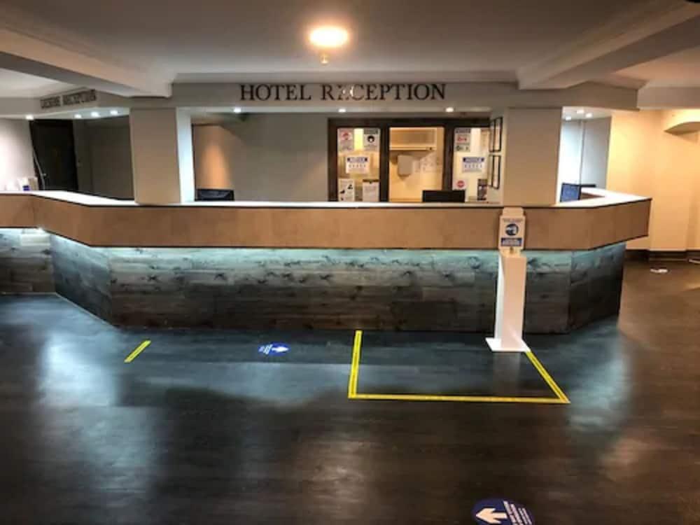 Fairways Lodge & Leisure Club Prestwich Εξωτερικό φωτογραφία
