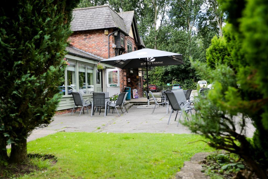 Fairways Lodge & Leisure Club Prestwich Εξωτερικό φωτογραφία